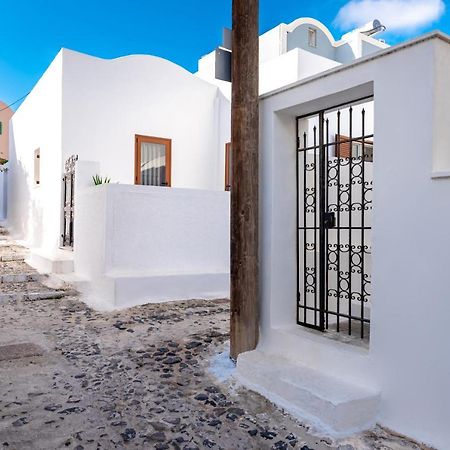 Authentic Santorinian Home Experience Fira  Exterior foto