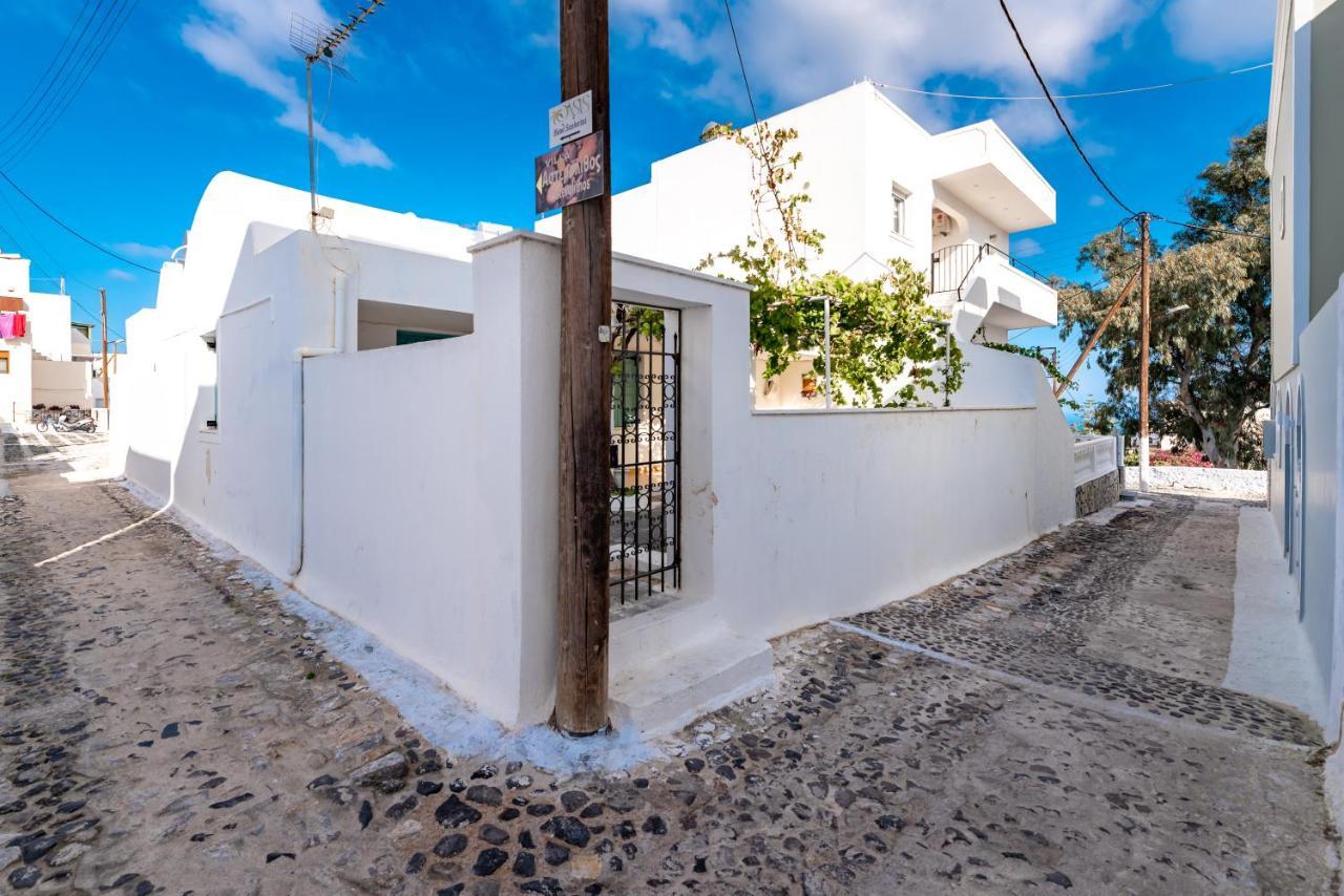 Authentic Santorinian Home Experience Fira  Exterior foto